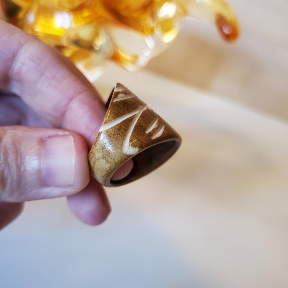 Hand Carved Natural Bone Oval Tan Statement Etched Ring - Picture 4 of 7